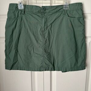 Green Mini Skort 14 petite. 14P